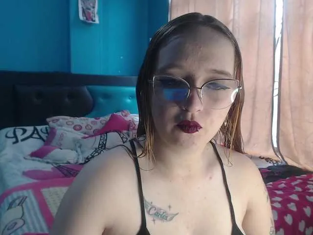 Live sex webcam photo for LiaaRoberts #291014436