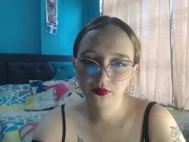 Live sex webcam photo for LiaaRoberts #291111392