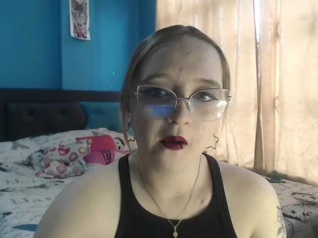 Live sex webcam photo for LiaaRoberts #291212675