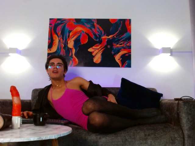 Live sex webcam photo for LiamTaylor #276214879