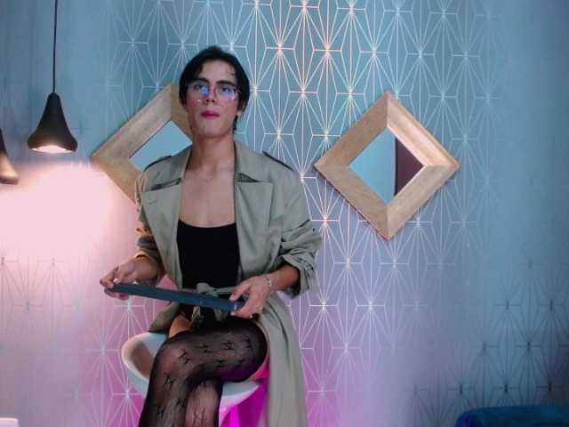 Live sex webcam photo for LiamTaylor #276411419