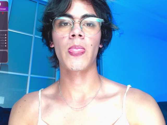 Live sex webcam photo for LiamTaylor #276820393