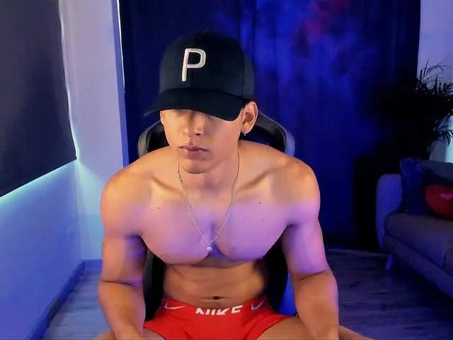 Live sex webcam photo for LiamVolkov #290771833