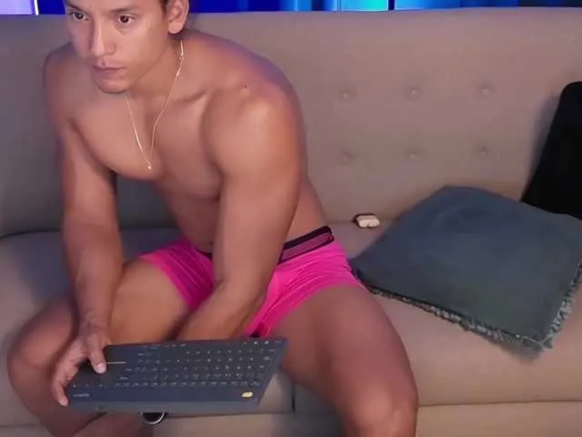 Live sex webcam photo for LiamVolkov #291988716