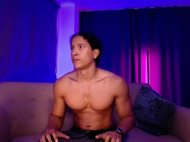 Live sex webcam photo for LiamVolkov #292365482