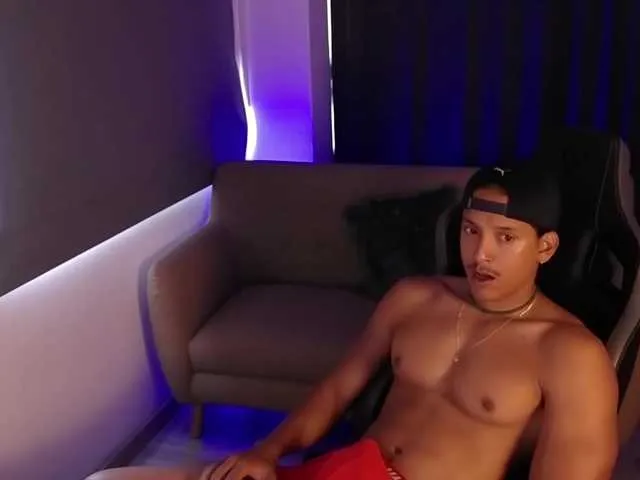 Live sex webcam photo for LiamVolkov #293536140