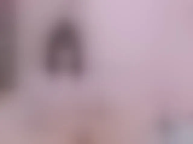 Live sex webcam photo for LianaYun #292424875