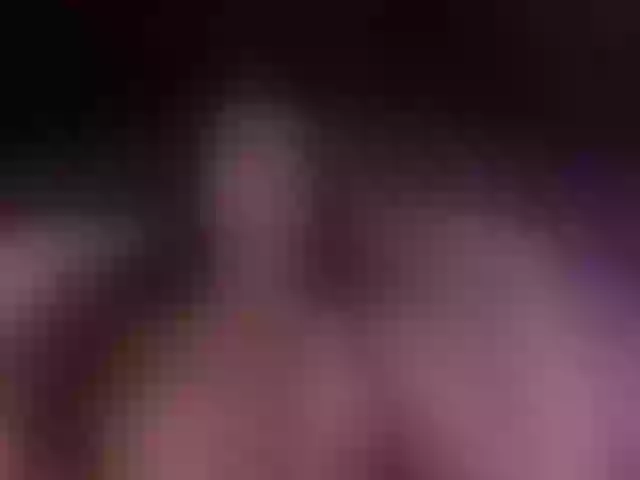 Live sex webcam photo for LianneRougue #288089946