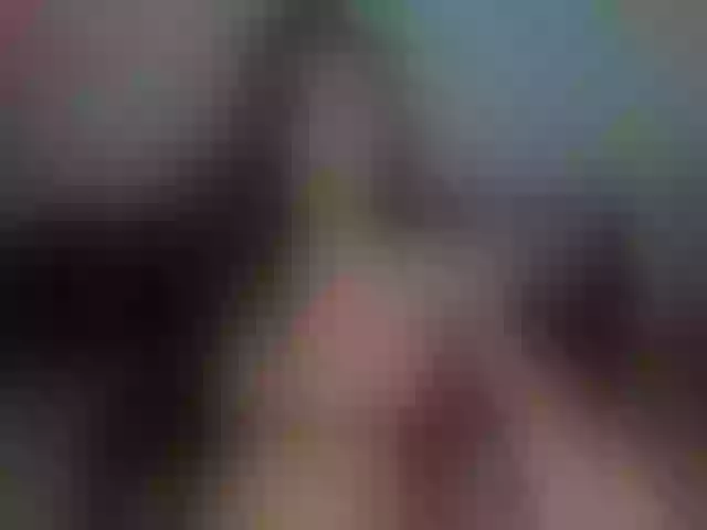 Live sex webcam photo for LianneRougue #289579336