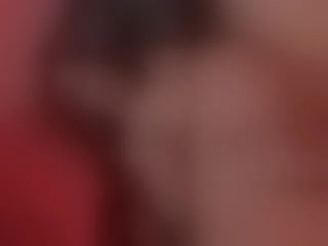 Live sex webcam photo for LianneRougue #290175899