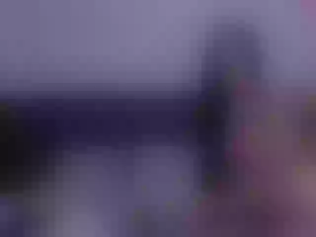 Live sex webcam photo for LianneRougue #290501408