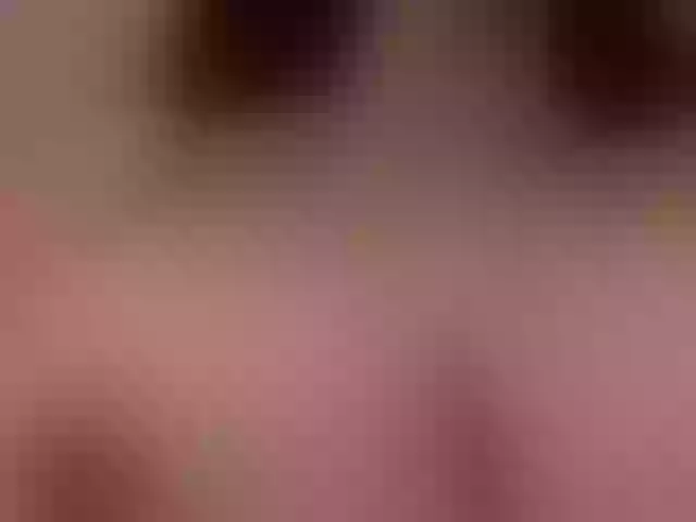 Live sex webcam photo for LianneRougue #290526327