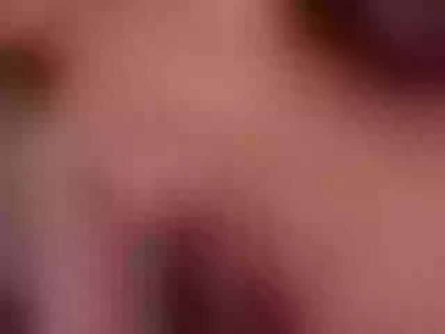 Live sex webcam photo for LianneRougue #290594445