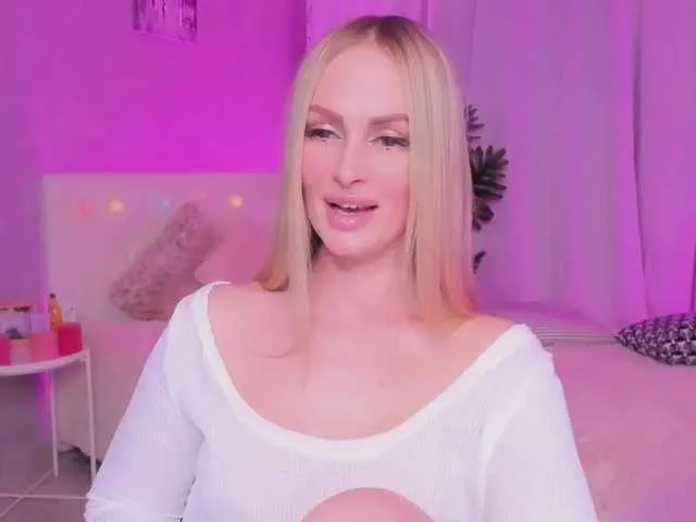 Live sex webcam photo for LibbyNora #271927387