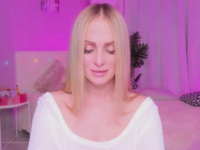 Live sex webcam photo for LibbyNora #271939122