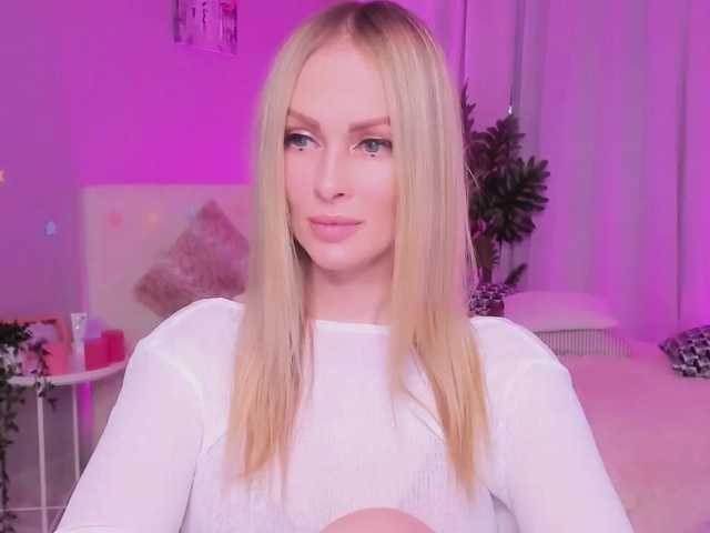 Live sex webcam photo for LibbyNora #272207695