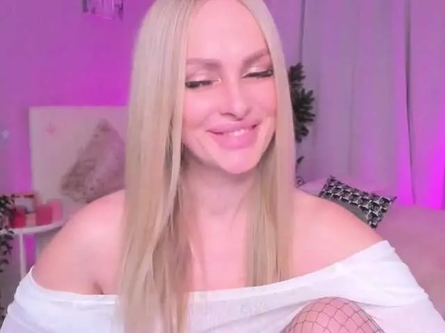 Live sex webcam photo for LibbyNora #272717238