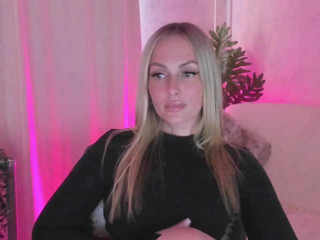 Live sex webcam photo for LibbyNora #273627668