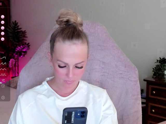 Live sex webcam photo for LibbyNora #278076357