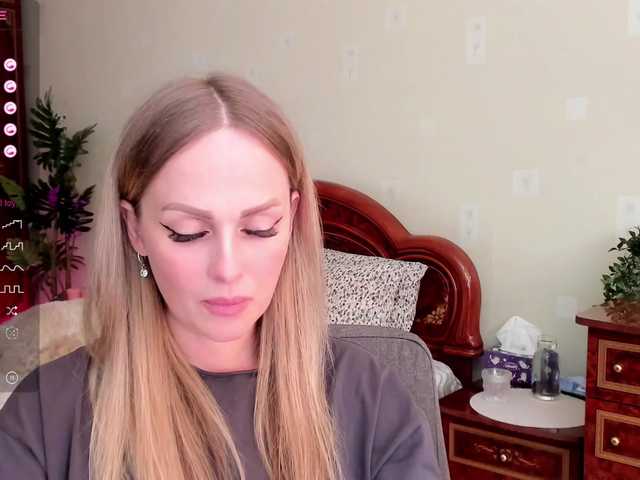 Live sex webcam photo for LibbyNora #278165044