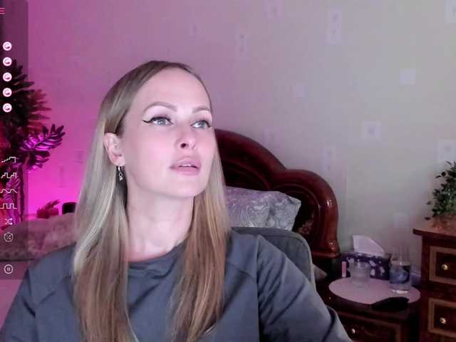 Live sex webcam photo for LibbyNora #278247977