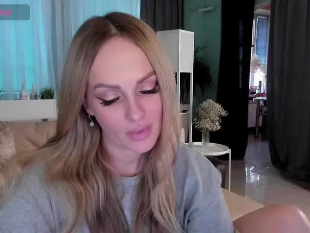 Live sex webcam photo for LibbyNora #290421451