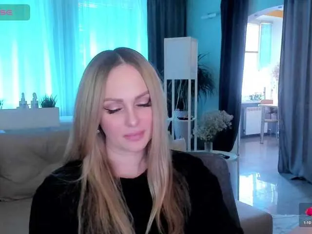 Live sex webcam photo for LibbyNora #290438626