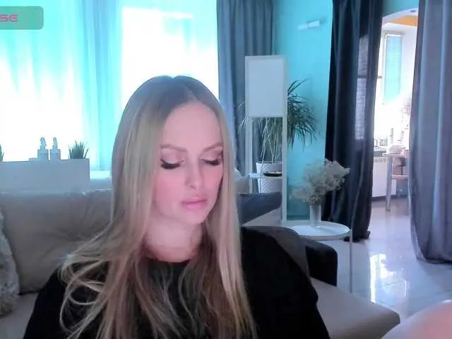 Live sex webcam photo for LibbyNora #290581971