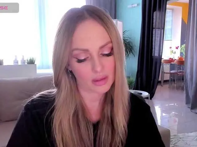 Live sex webcam photo for LibbyNora #290731544