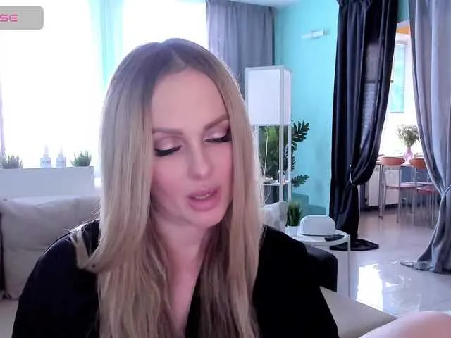 Live sex webcam photo for LibbyNora #290882875