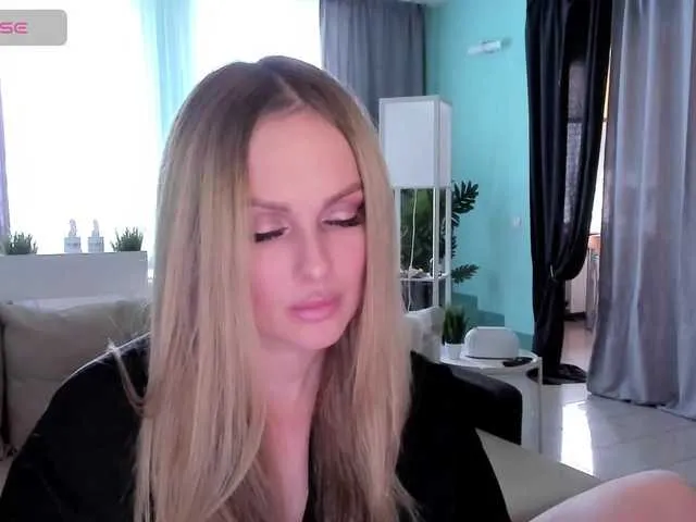 Live sex webcam photo for LibbyNora #290888482