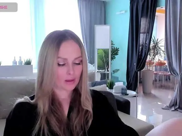 Live sex webcam photo for LibbyNora #290984054