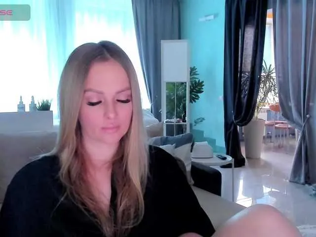 Live sex webcam photo for LibbyNora #291035996