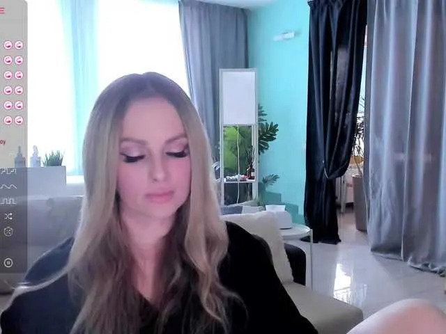 Live sex webcam photo for LibbyNora #291069586