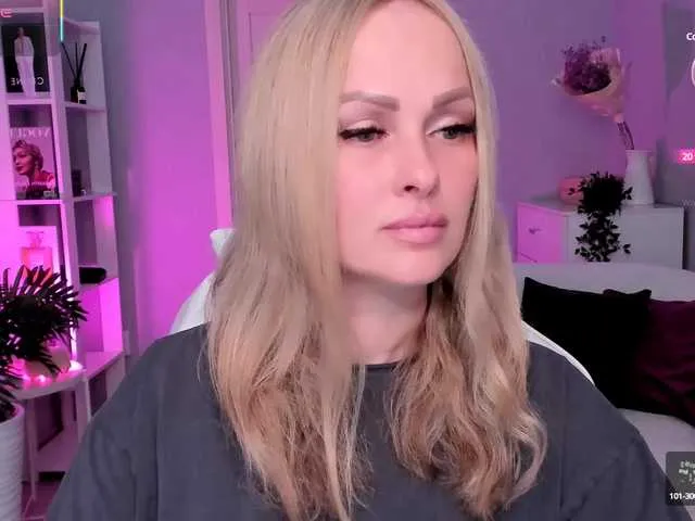 Live sex webcam photo for LibbyNora #291304817