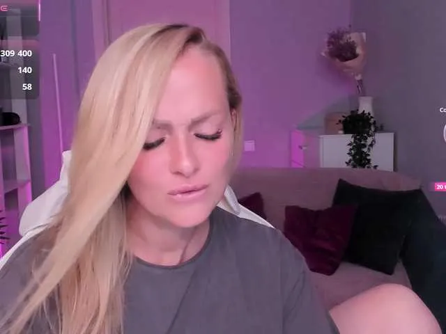 Live sex webcam photo for LibbyNora #291663786