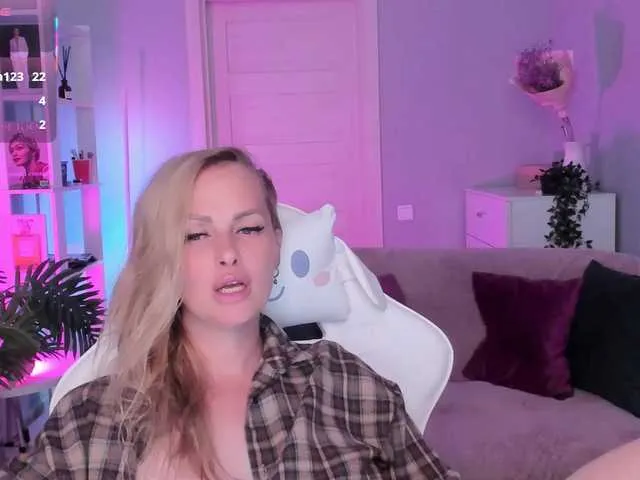 Live sex webcam photo for LibbyNora #291693225