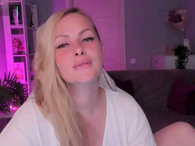 Live sex webcam photo for LibbyNora #291742763