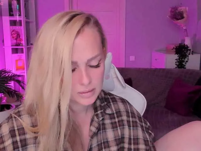 Live sex webcam photo for LibbyNora #291753229