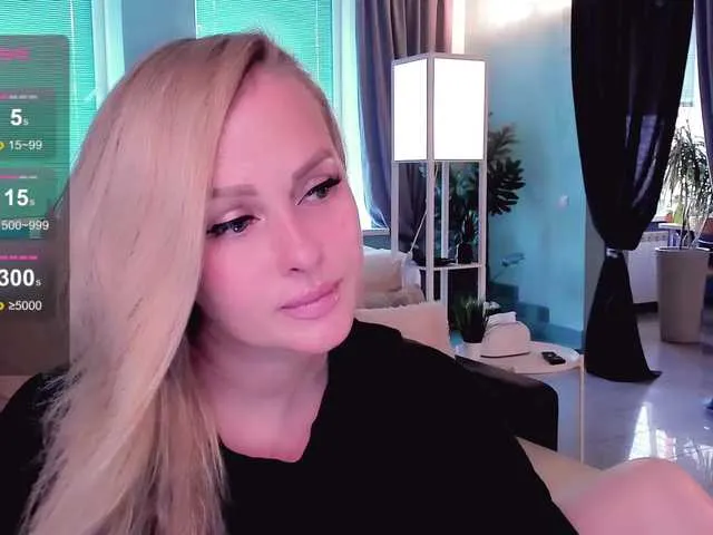 Live sex webcam photo for LibbyNora #291823727