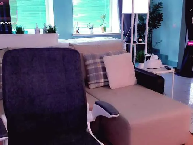 Live sex webcam photo for LibbyNora #291865933