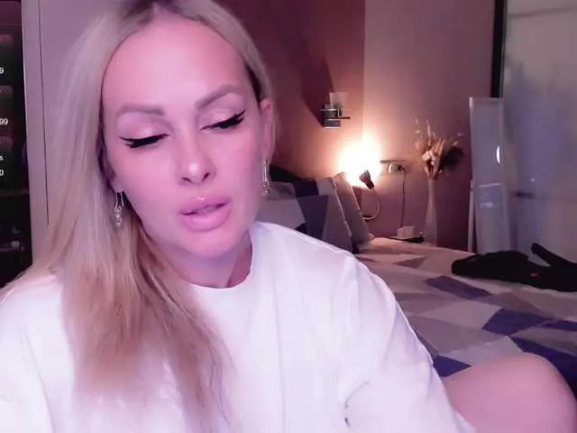 Live sex webcam photo for LibbyNora #292019587