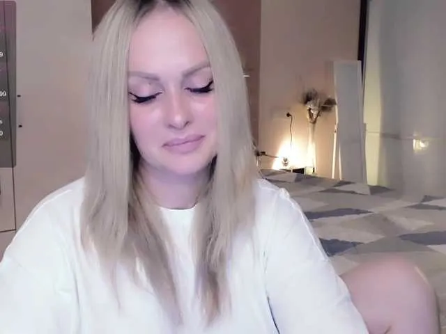 Live sex webcam photo for LibbyNora #292128257