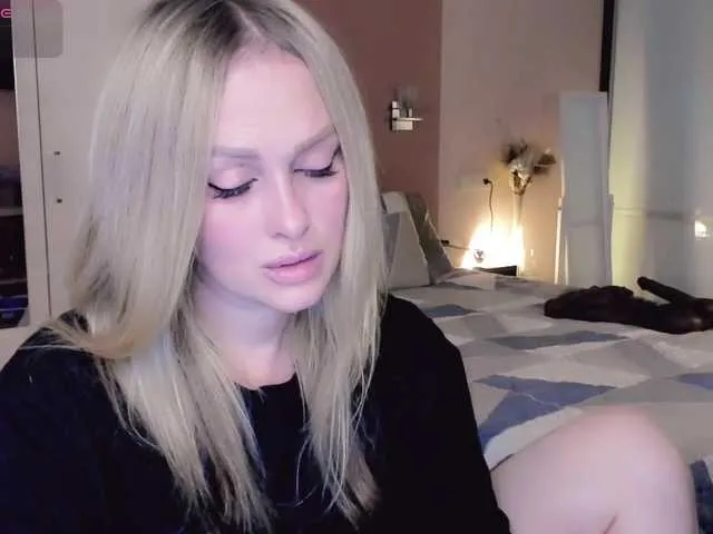 Live sex webcam photo for LibbyNora #292195202