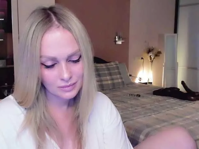 Live sex webcam photo for LibbyNora #292229417