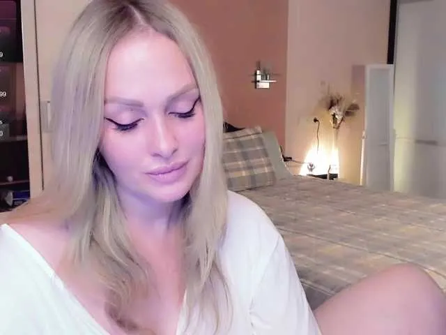 Live sex webcam photo for LibbyNora #292235027