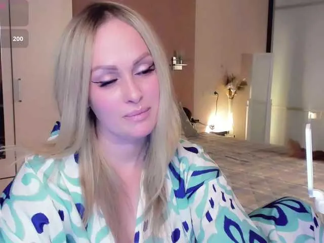 Live sex webcam photo for LibbyNora #292308765