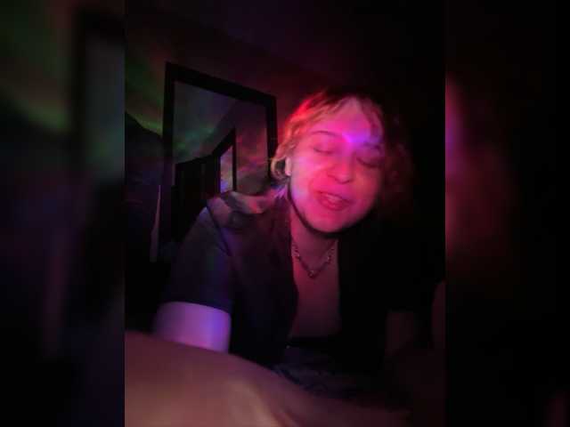 Live sex webcam photo for LickMeLika #276860328