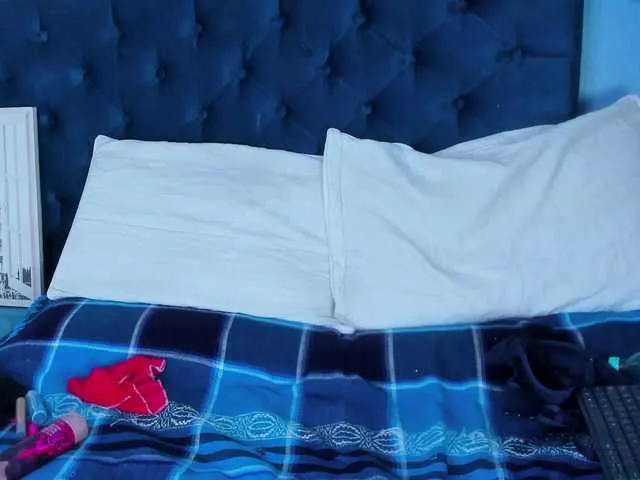 Live sex webcam photo for Liiliblue #291126816