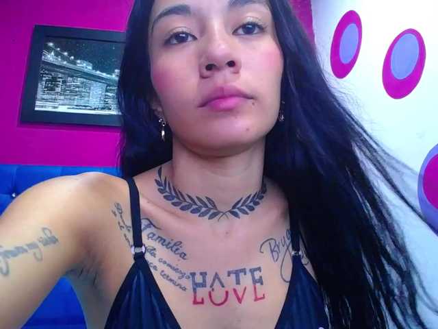 Live sex webcam photo for LiittleAngel #276195323